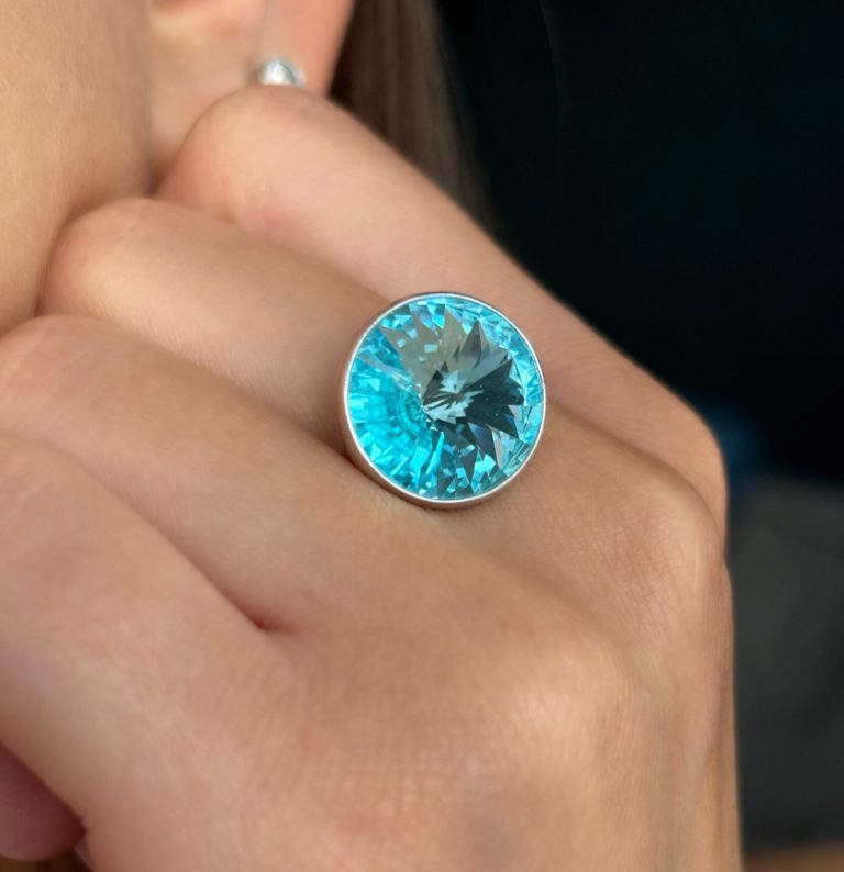 Кольцо из родированого серебра 925 пробы с6.67.01.201