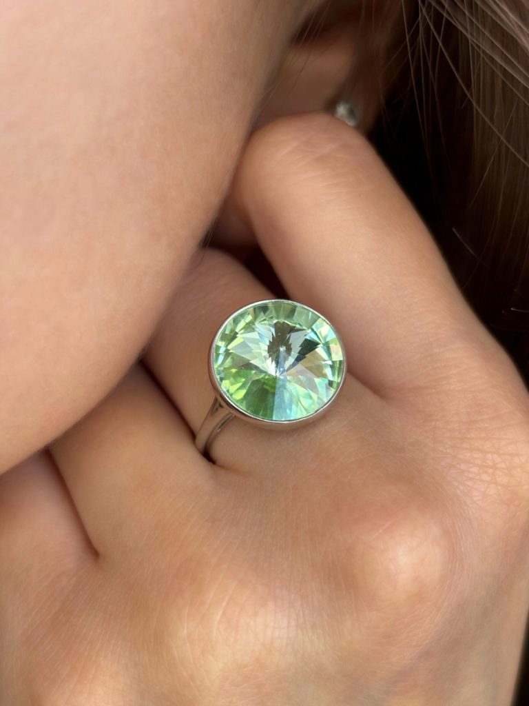 Кольцо из родированого серебра 925 пробы с6.67.01.204