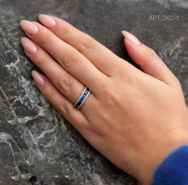 Кольцо из золота 2кс-1