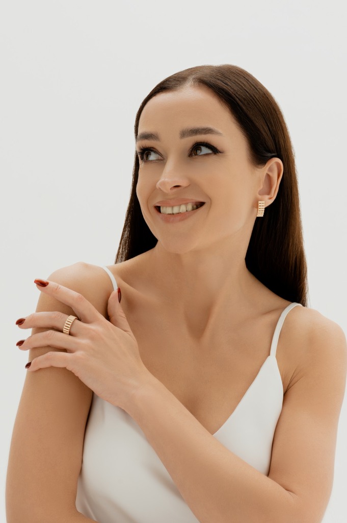 Серьги с английским замком женские из красного золота 585 пробы 120893