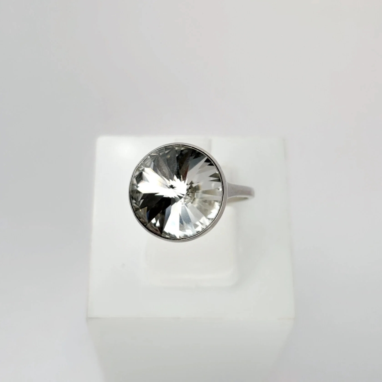 Кольцо из родированого серебра 925 пробы с6.67.01.200