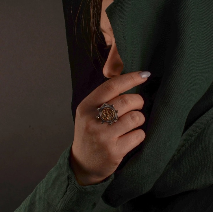 Кольцо из черненого серебра 925 пробы КЛ015-28 и бриллиантами