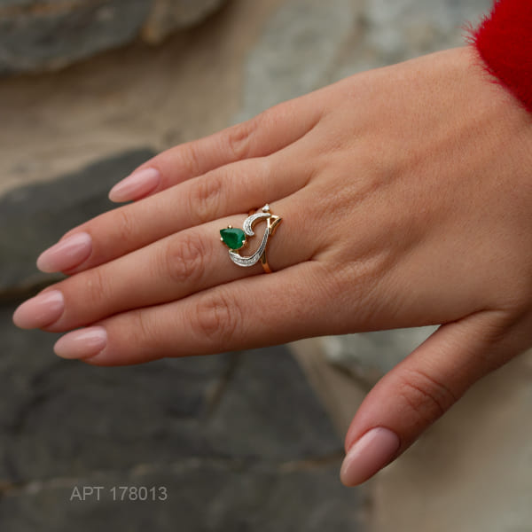 Кольцо из золота 178013