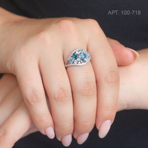 Кольцо из золота 585 пробы 100-718  Голубой