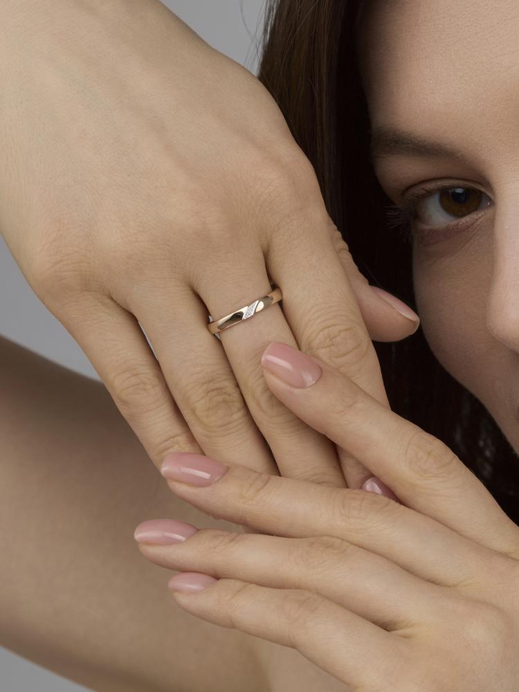 Кольцо из красного золота 585 пробы 16403-100 с бриллиантами