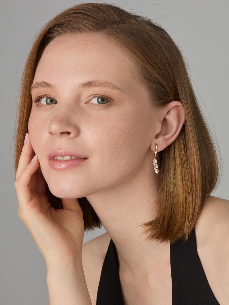 Серьги с английским замком женские из красного золота 585 пробы 24460-100 с бриллиантами