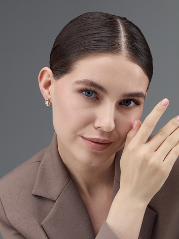 Пусеты из золота 585 пробы 26001-100 с бриллиантами