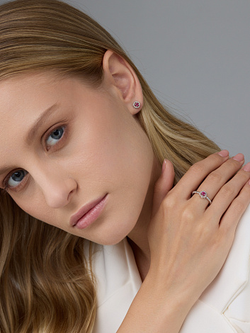 Кольцо из родированого серебра 925 пробы 01-4399/000Р-00 с рубином