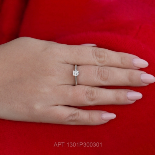 Кольцо из красного золота 585 пробы 1301Р300301 с бриллиантом