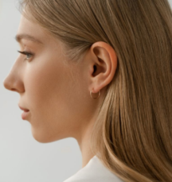 Серьга конго с диаметром серьги 10 мм и диаметром проволоки 1,2 мм женская из красного золота 585 пробы НС12-390Ф