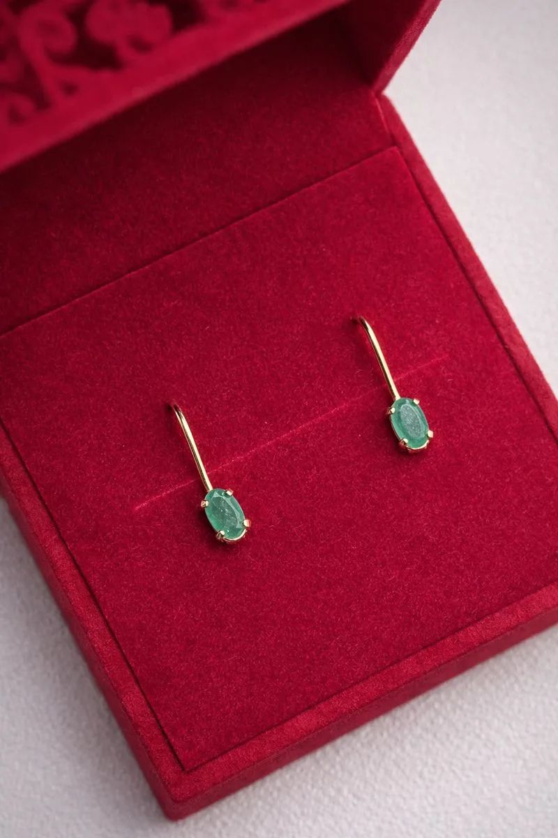 Серьги на петле женские из красного золота 585 пробы CД2428603 с изумрудами  Зеленый