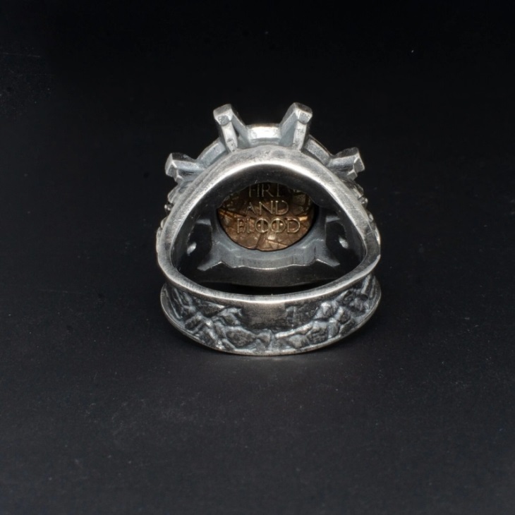 Кольцо из черненого серебра 925 пробы КЛ015-28 и бриллиантами