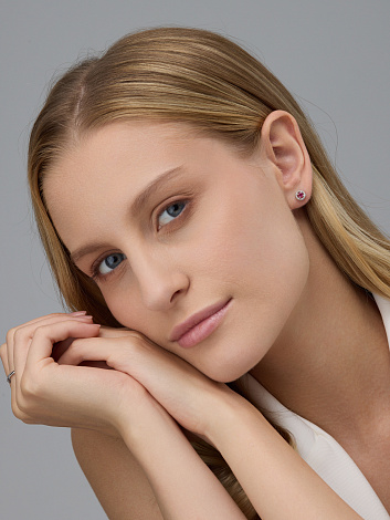 Пусеты из родированого серебра 925 пробы 02-4399/000Р-00 с рубинами