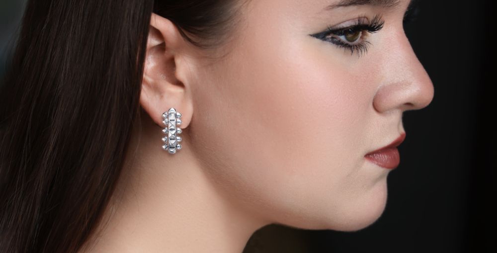 Знаменитые шипы коллекции Clash —  воплощение бунтарства и элегантности