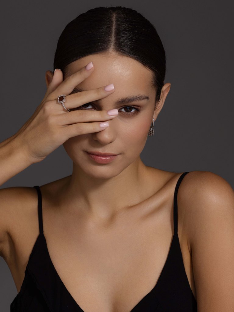 Кольцо из родированого серебра 925 пробы 01-4026/0ЯНТ-00