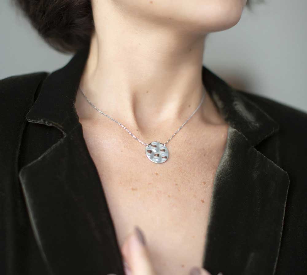 Колье из родированого серебра 925 пробы 0320350-00245