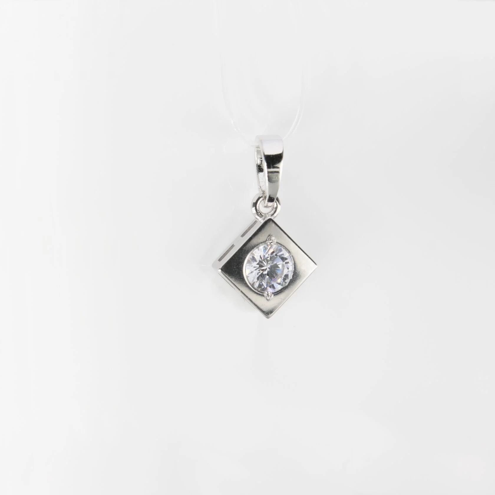 Подвеска из родированого серебра 925 пробы с5.04.01.00